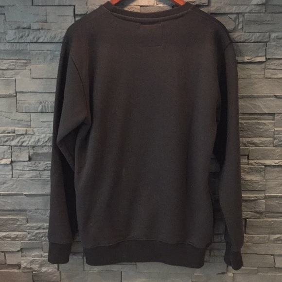 Hollister crewneck with pouch - Picture 6 of 6